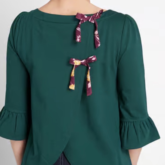 ModCloth boat neck 3/4 sleeve ruffle bow back top blouse Hinter Green Small - Picture 2 of 12